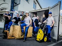 ANDRITZ service experts and customers